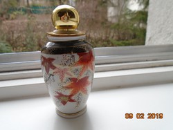 Japán Satsuma juharfa levél mintás váza arany színű fém peremmel és kupakkal-11 cm