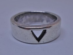 Szép régi masszív  ezüst karikagyűrű