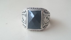 Ezüst gyönyörű pecsétgyűrű csiszolt fekete onix kővel 925 
