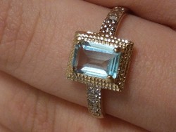 Tömör 10K sárga arany gyémánt-kék topáz gyűrű