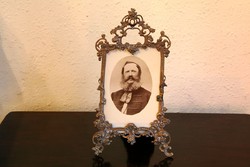 XIX. századi Réz Asztali Fényképtartó Keret 27,5x15cm Antik Növényi Motívum Régi Fotó Kihajtható Láb