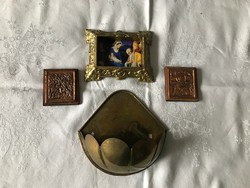 4 db régi kenytárgy 2 vörösréz ikon egy öntöttvas keretes szentkép 