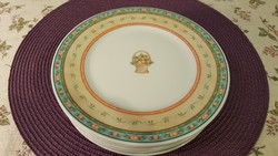 Heinrich Winterling dessert plates, in perfect condition. Marked, very nice pieces!