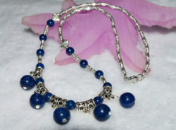 Tibeti ezüst és 6-10 mm-s természetes lapis lazuli gyöngyökből készült nyaklánc
