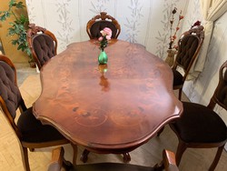 Neobarokk étkező asztal 6 db barna bársony székkel