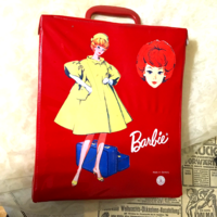 Gombafejű Barbie eredeti dobozában és ruháival 1967.