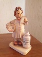 Goebel Hummel- A kis gyógyszerész -Little  Pharmacist