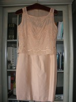 Barack hernyóselyem ruha