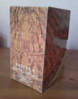 SAECULA HUNGARIAE Válogatott írások a honfoglalás korától napjainkig  12 kis könyv dobozban