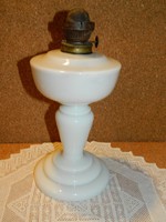 Antik tejüveg petroleum lámpa test.
