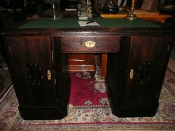 Nagyon szép antik, szecessziós, elől-hátul faragott, térbe rakható kis méretű íróasztal