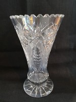 Metszett ólomkristály talpas váza, szép formájú és mintázatú, jó állapotban