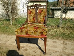 Gyönyörű faragott háttámlás egyedi szecessziós fotel