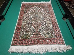 Kashmir selyem szőnyeg