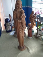 Hatalmas fa Mária szobor
