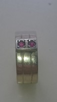Ezüst Orosz 875 ös enyhén aranyozott gyűrű rubin színű kövekkel 