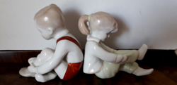 Régi Aquincum Budapest porcelán szobor öltözködő gyerekek fiú lány figura