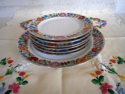 Eredeti Kalocsai porcelán süteményes készlet: 1 nagy tál és 6 kisebb tányér