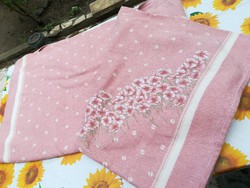 Puder rózsaszín apró virágos paplanhuzat avagy terítő