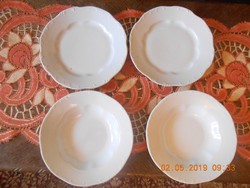 Zsolnay barokk, fehér tányérok 2 db lapos. 2 db mély