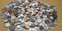 2,6kg!!! Vegyes magyar és külföldi régi és újabb érmék Lot!