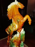 Hárommázas (szan-caj-i) kerámia Tang ló szobor