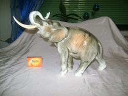 ROYAL DUX porcelán elefánt figura, nipp
