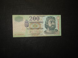 Ropogós 200 forint 2004 FB