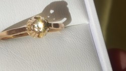 Antik arany gyűrű brillel
