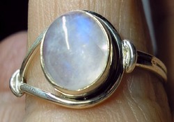 925 ezüst gyűrű, 19,3/60,6 mm szivárványos holdkő