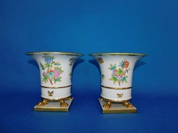 A pair of Baroque nail vases from Herend Victoria