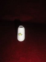Hollóházi porcelán mini váza, 5,4 cm magas, sárga virágmintával. Vanneki! Jókai !