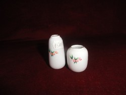 Hollóházi porcelán mini váza, virág mintával, 5 cm magas.  Vanneki! Jókai !