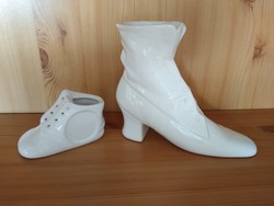 2 db fehér színű, cipő formájú kerámia (virágtartó) egyben eladó