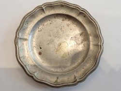 Mini fém (játék) tányér