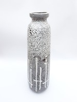 Retro iparművész kerámia váza szürke alapon fehér keresztekkel