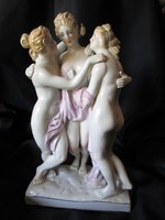 Three porcelain statues marked with goddesses of grace, beauty, eroticism and fertility are the harmony of nature