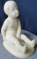 Seifert kőfaragó művész fehér márványszobor ülő kisfiú a szobor magassága :18,5cm