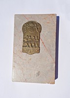 In memoriam 1914-16, márvány talpon réz lapka