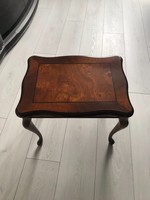 Intarziás, fából készült kis asztalka (40*34*38 cm)