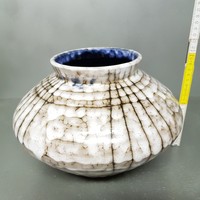Sötétbarna, szürke, vonalmintás, iparművészeti, hódmezővásárhelyi mázas kerámia váza (771)