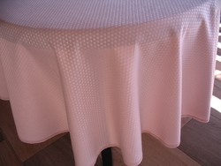 215x160 cm-es púder rózsaszín ovális terítő "Micuka" részére