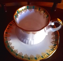 Angol kávés csésze zöld alapon aranyozással Elisabethan