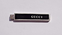 Gucci ezüst medál