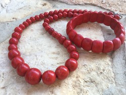 Elegáns piros howlit ásvány gyöngysor és karkötő