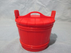 Retro piros műanyag sótartó dézsa, fűszertató