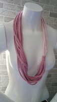 Rózsaszín-mályva újrahasznosított textil nyaklánc