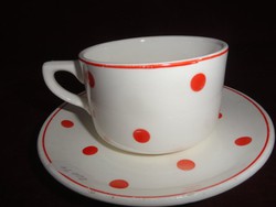 Gránit magyar porcelán teáscsésze + alátét. Piros pöttyös.