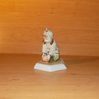 Zsolnay porcelán Sinkó-féle labdázó kisfiú (po-3) 