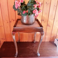 Csempe tetejű lerakó asztal barokk virágtartó